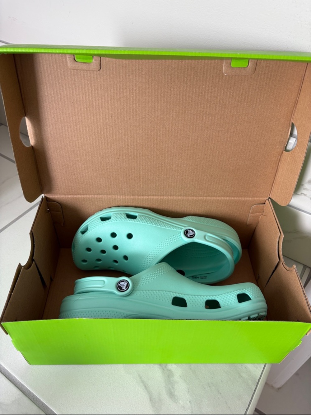 Crocs Classic New Mint Slip on Clogs New with Box - Men’s 7 Women’s 9 - Picture 5 of 6